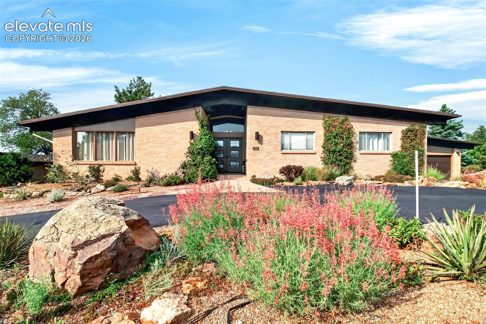 1224 E High Point Lane — listing photo