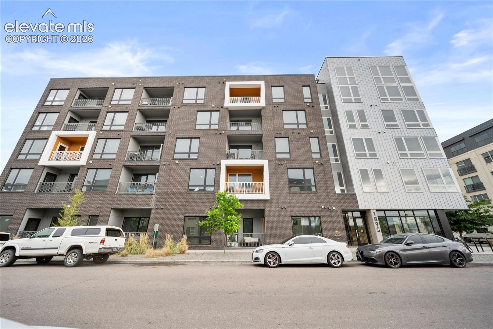 Listing photo 26 for 1898 S Bannock Street 202