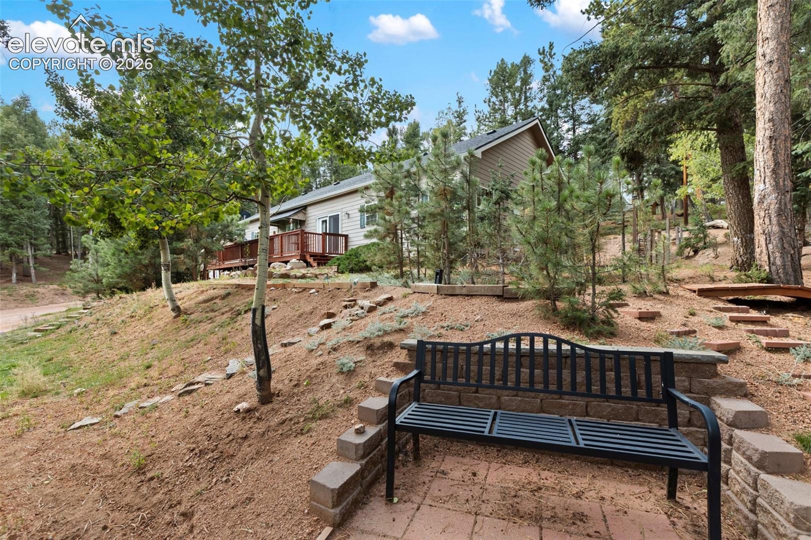 Listing photo 4 for 129 Kestrel Court