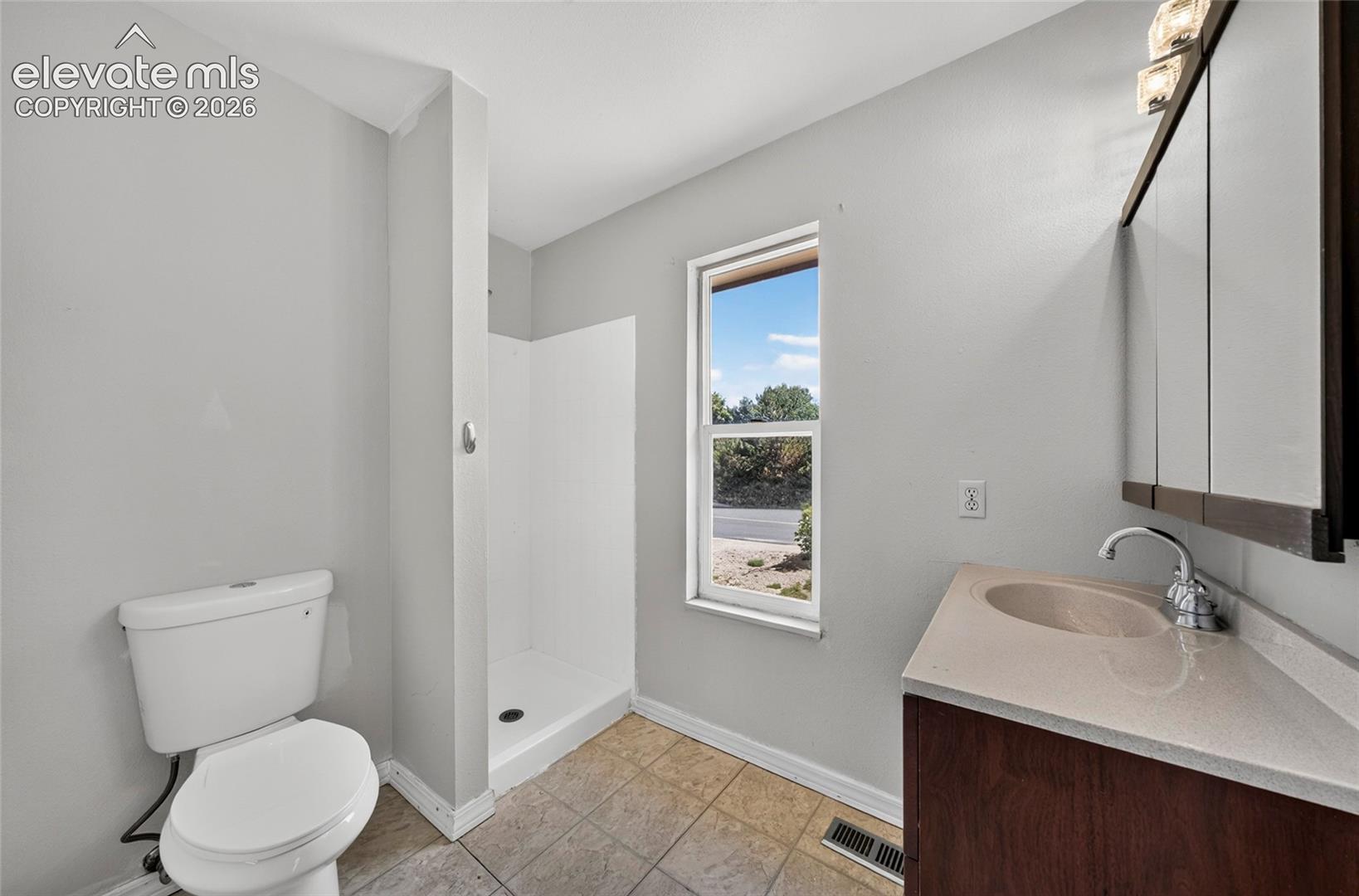 Listing photo 34 for 2236 Vintage Drive