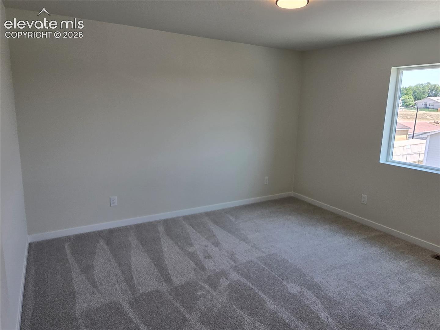 Listing photo 10 for 4512 Hawk Haven View