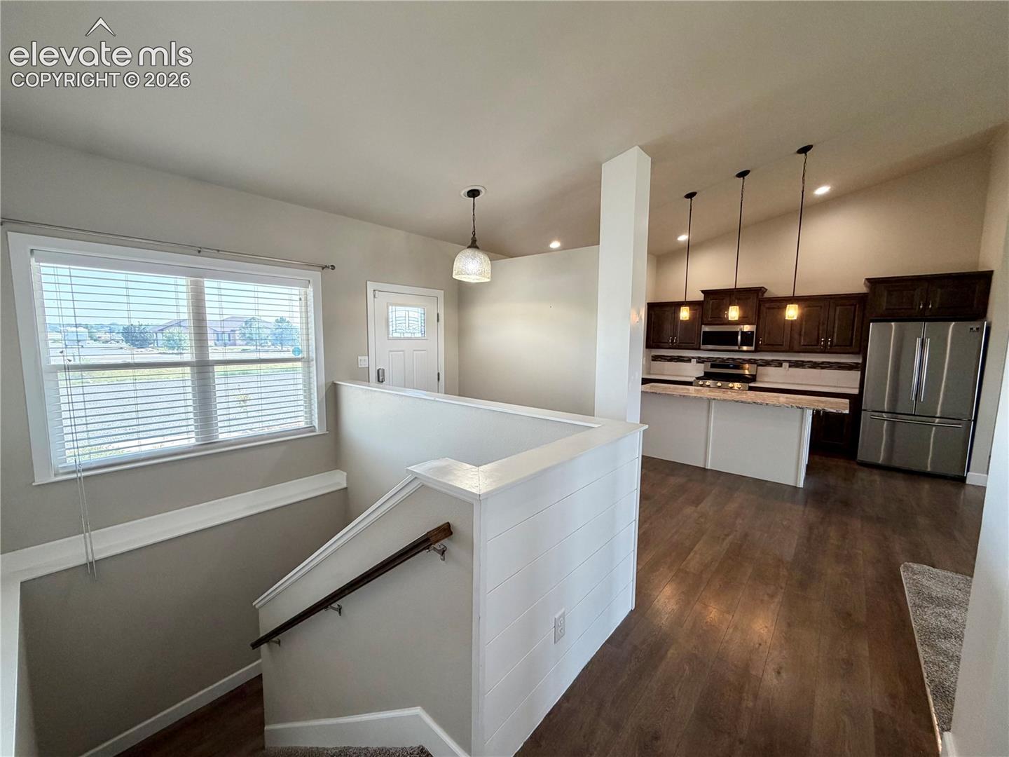 Listing photo 6 for 698 W McCulloch Boulevard