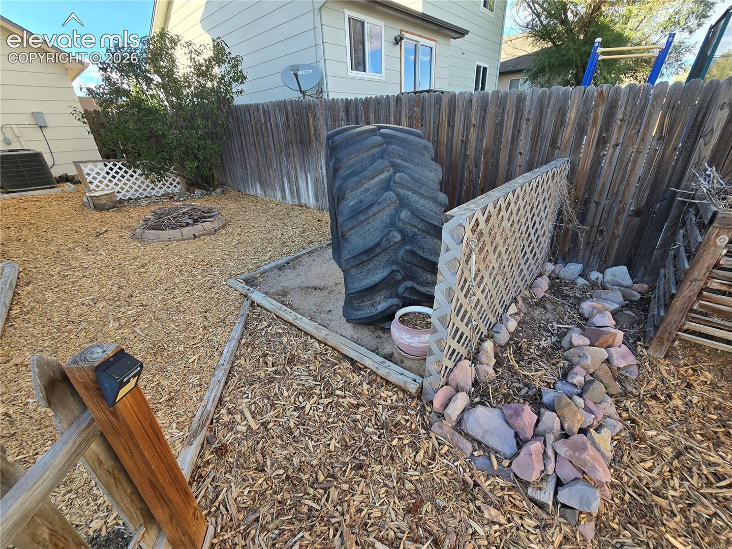 Listing photo 46 for 8059 Oliver Road