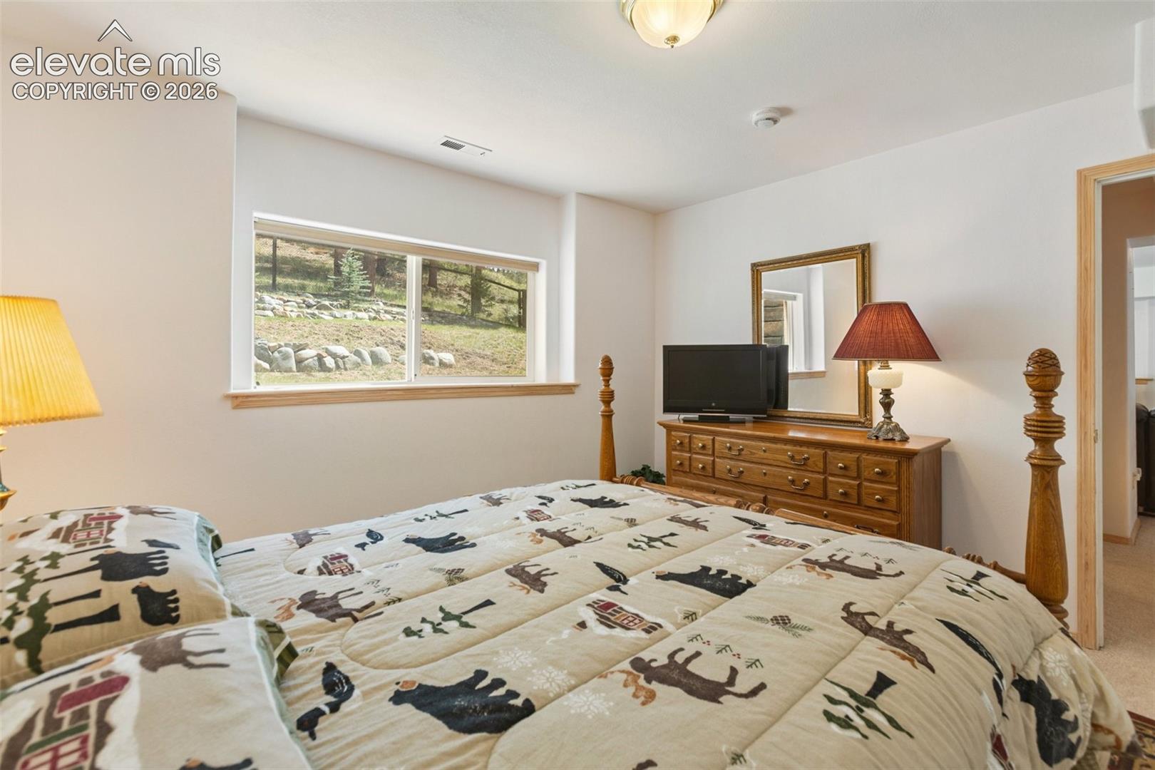 Listing photo 30 for 625 Sun Valley Drive