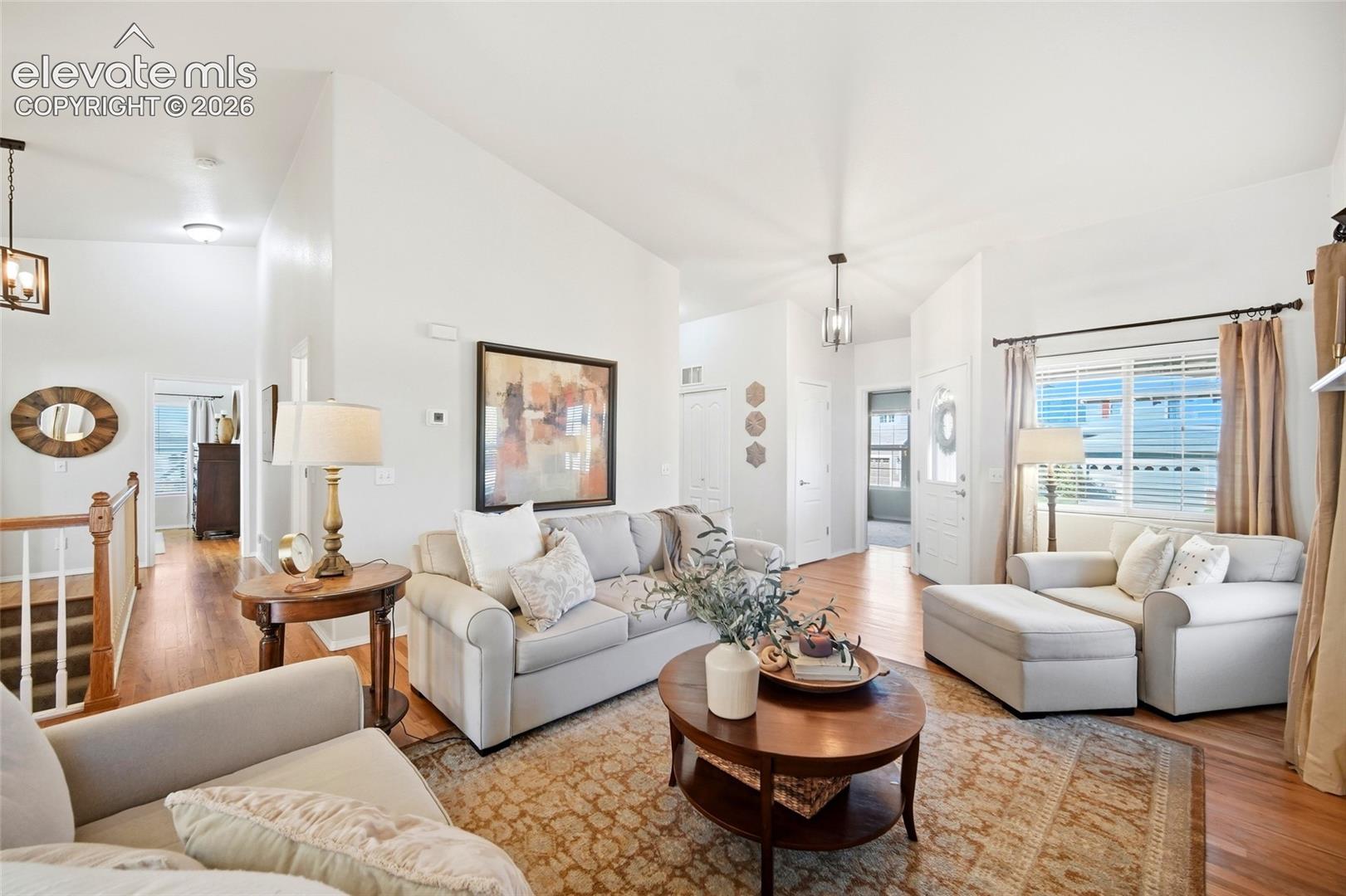 Listing photo 14 for 209 Avocet Loop