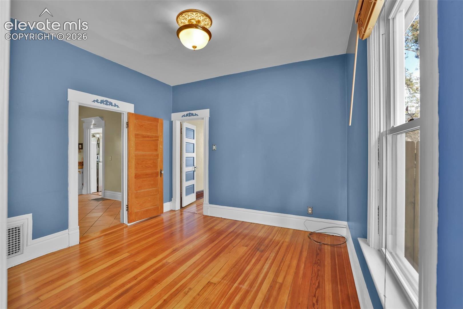 Listing photo 21 for 1302 E Platte Avenue