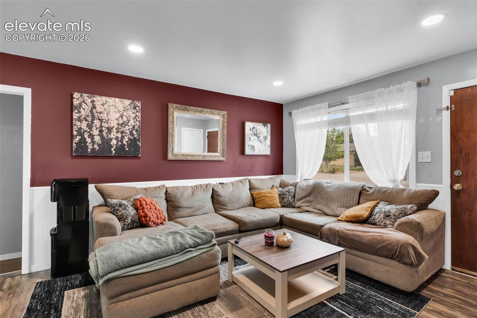 Listing photo 6 for 3 MacArthur Road