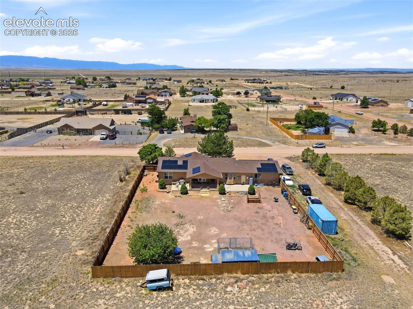 Listing photo 45 for 1286 N Ladonia Drive