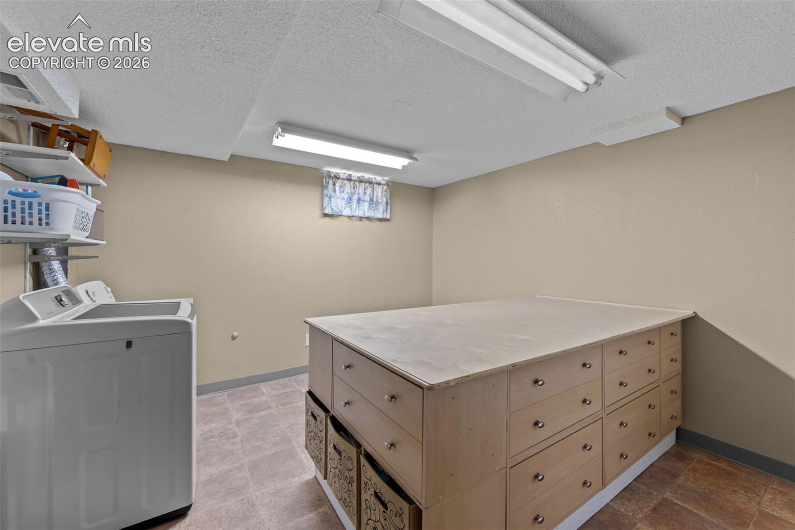 Listing photo 20 for 2227 Saranac Drive