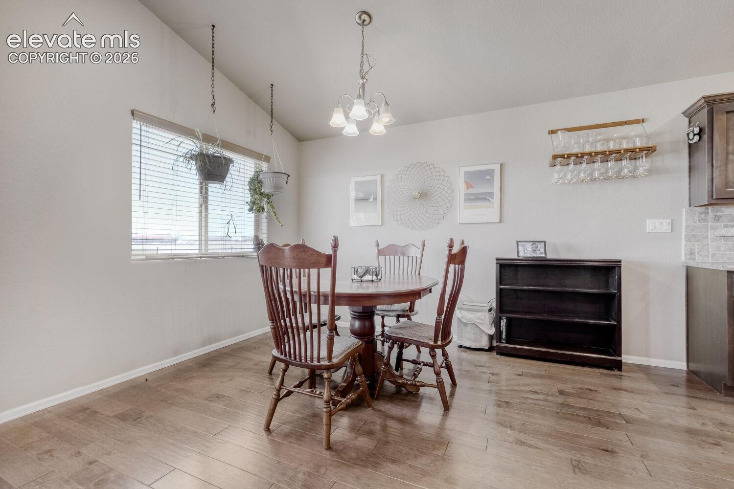Listing photo 7 for 555 N Verbena Drive