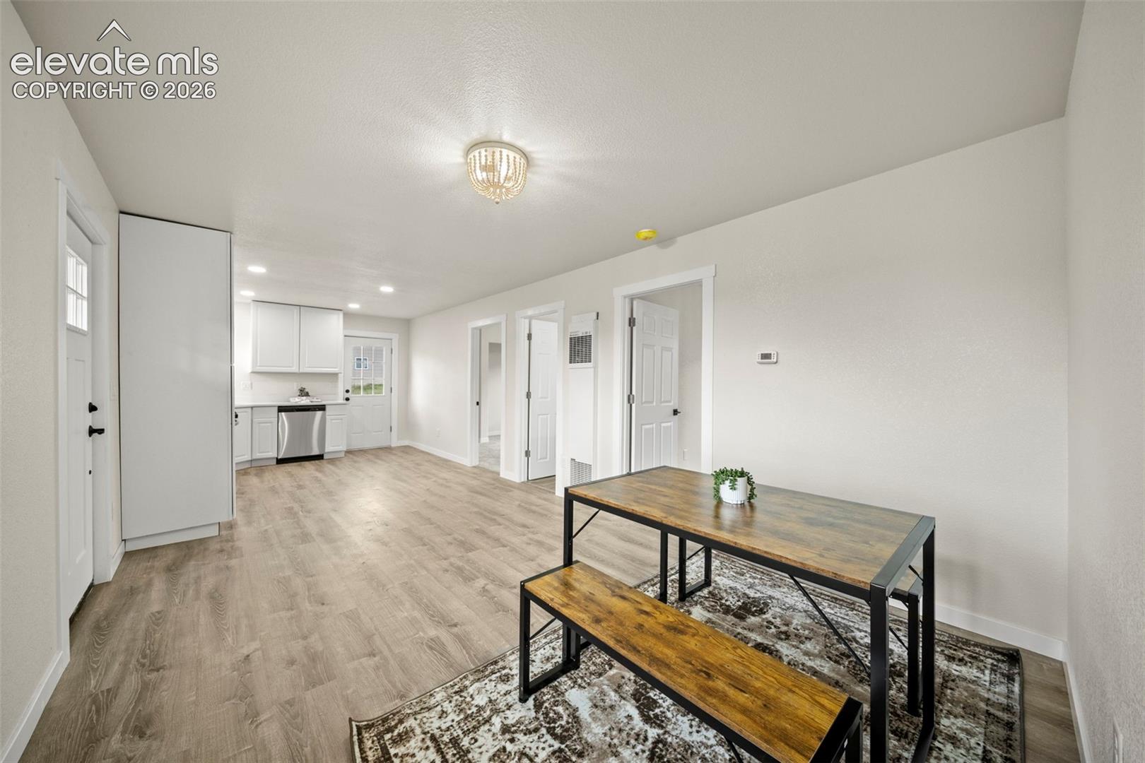 Listing photo 5 for 107 E May Avenue