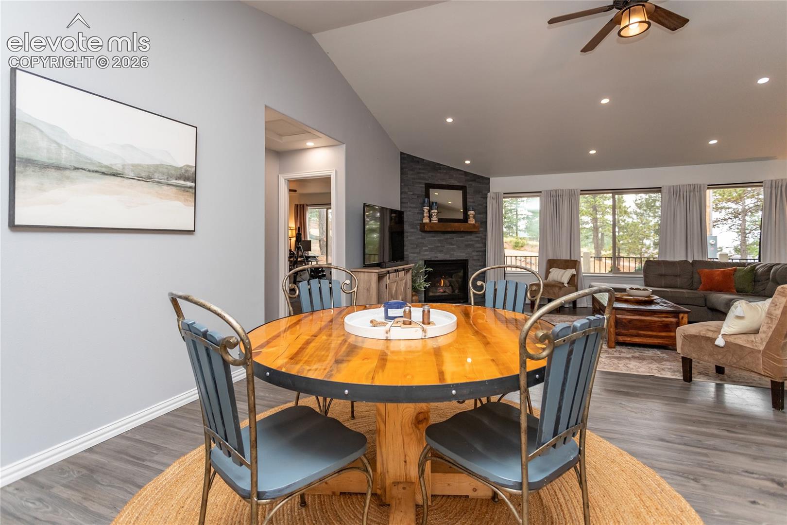 Listing photo 26 for 1427 N Mountain Estates Road