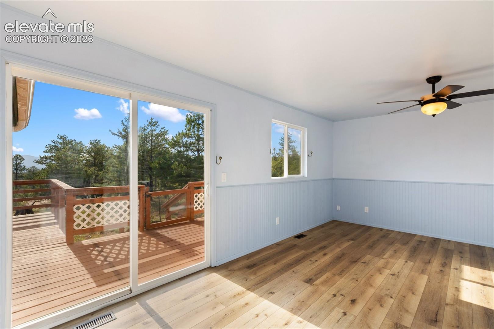Listing photo 20 for 192 Columbine Road