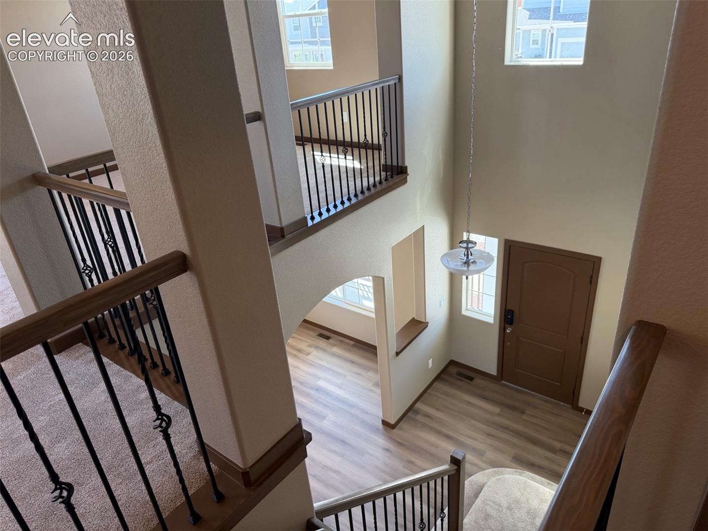 Listing photo 15 for 10895 Evening Creek Drive