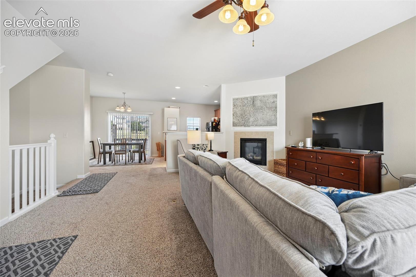 Listing photo 14 for 917 Burning Bush Point
