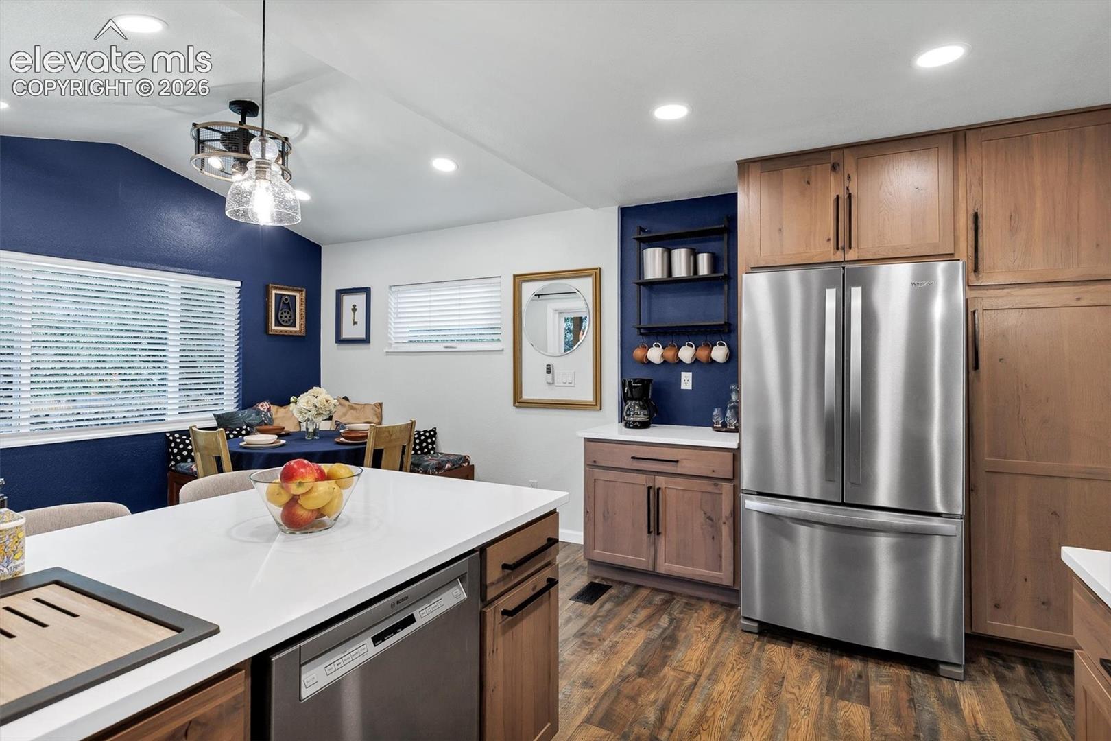 Listing photo 10 for 5168 Austerlitz Drive