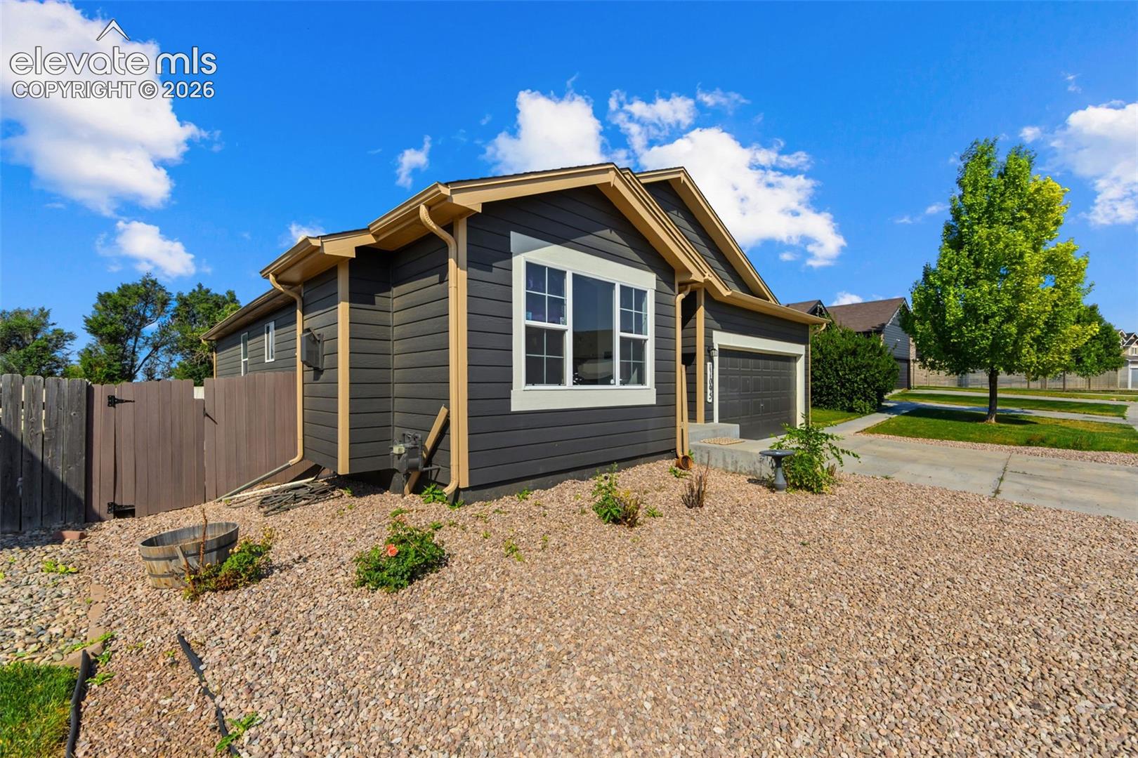 Listing photo 3 for 11095 Falling Star Road