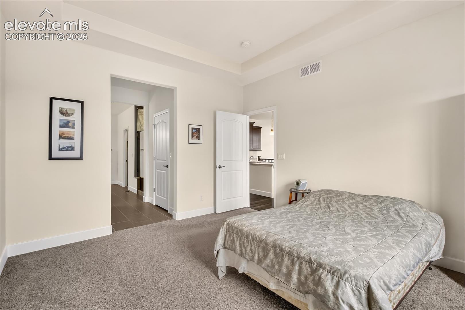 Listing photo 11 for 1506 PROMONTORY BLUFF View