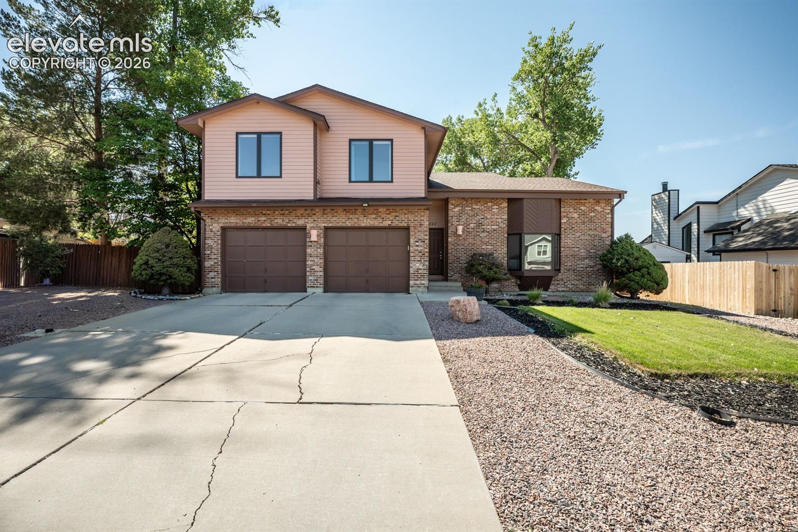 Listing photo 8 for 111 Ironweed Drive
