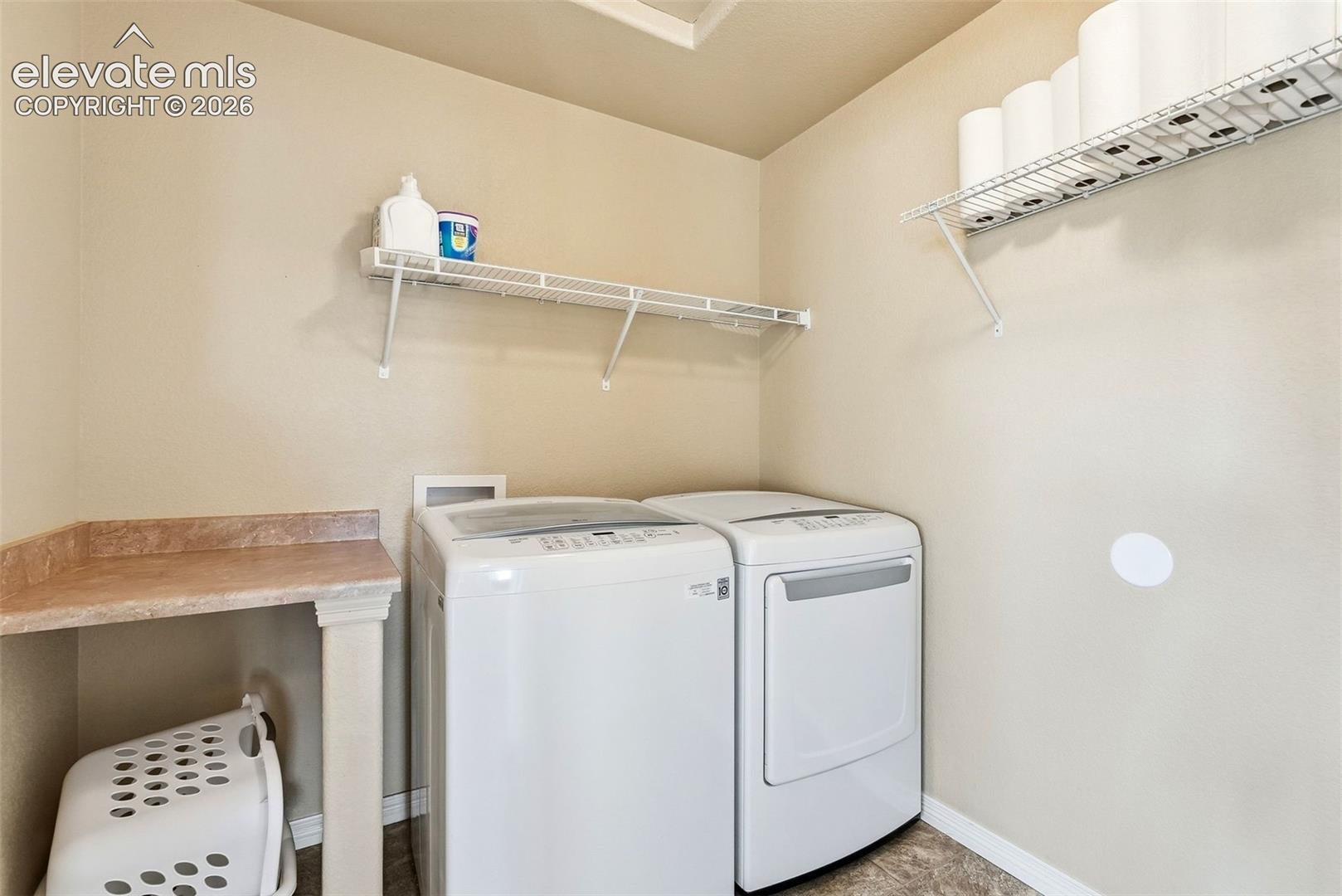 Listing photo 31 for 10567 Mount Evans Drive