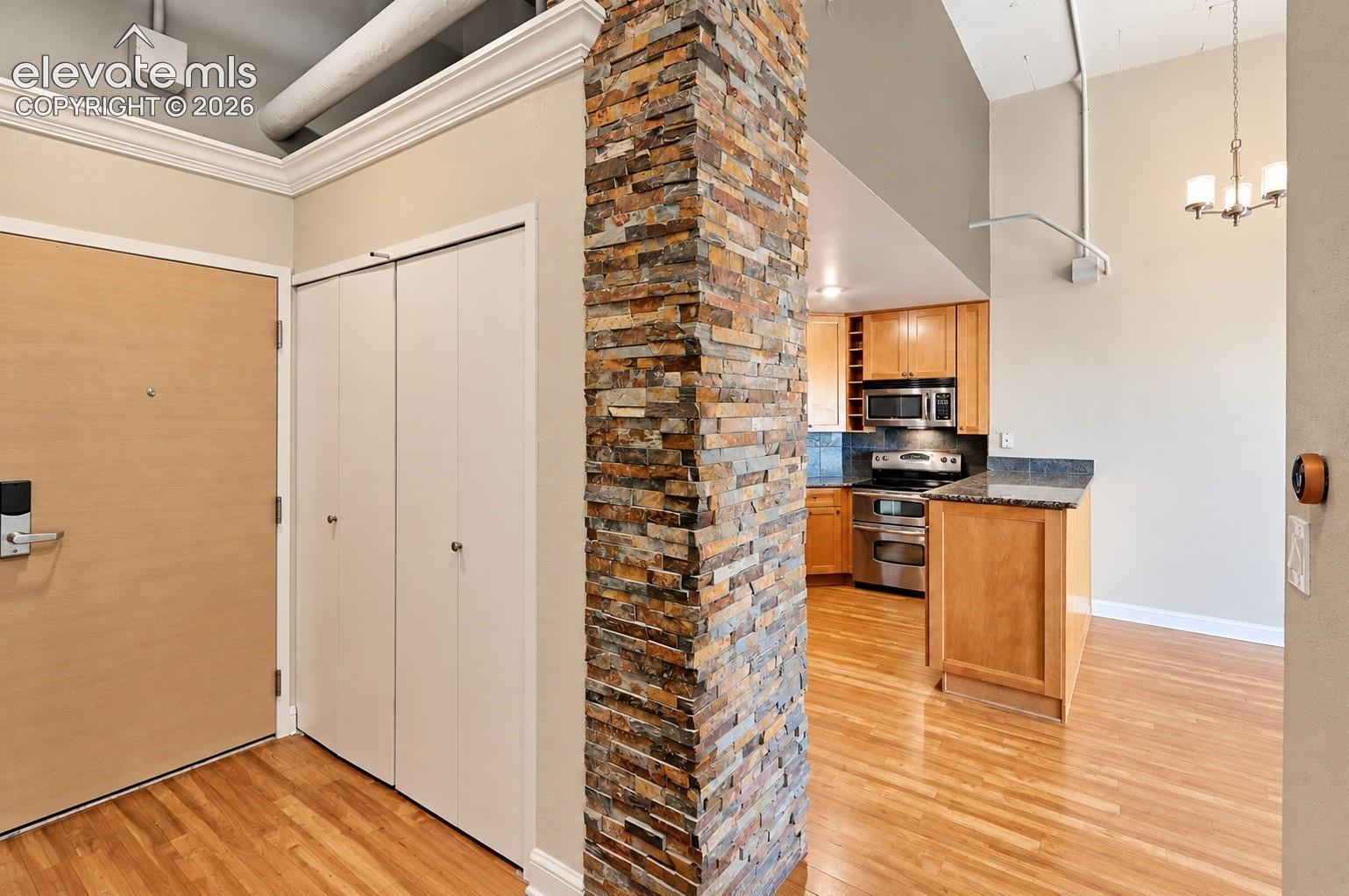 Listing photo 7 for 1625 Larimer Street 3202