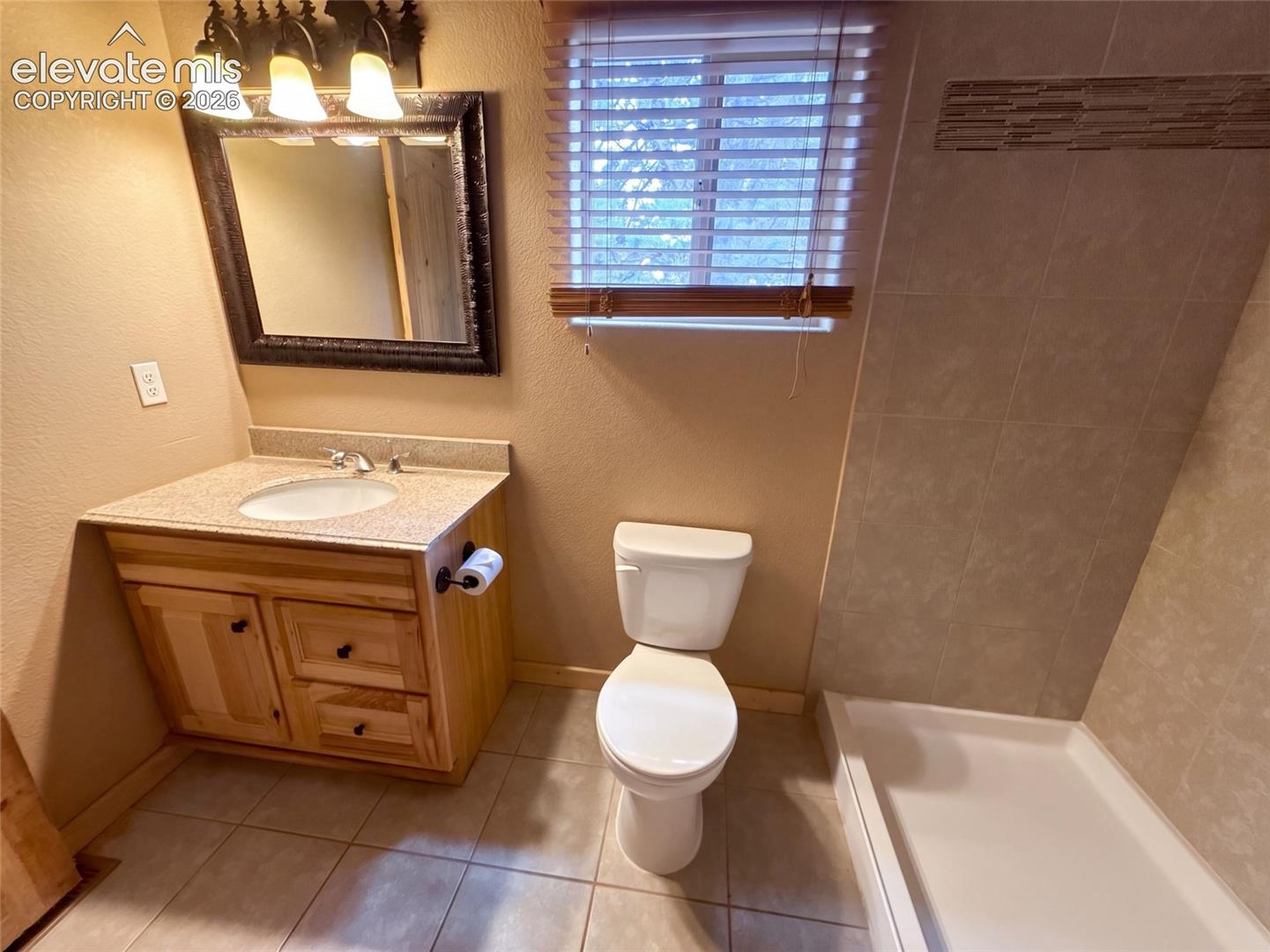 Listing photo 10 for 1920 Pikes Peak Drive