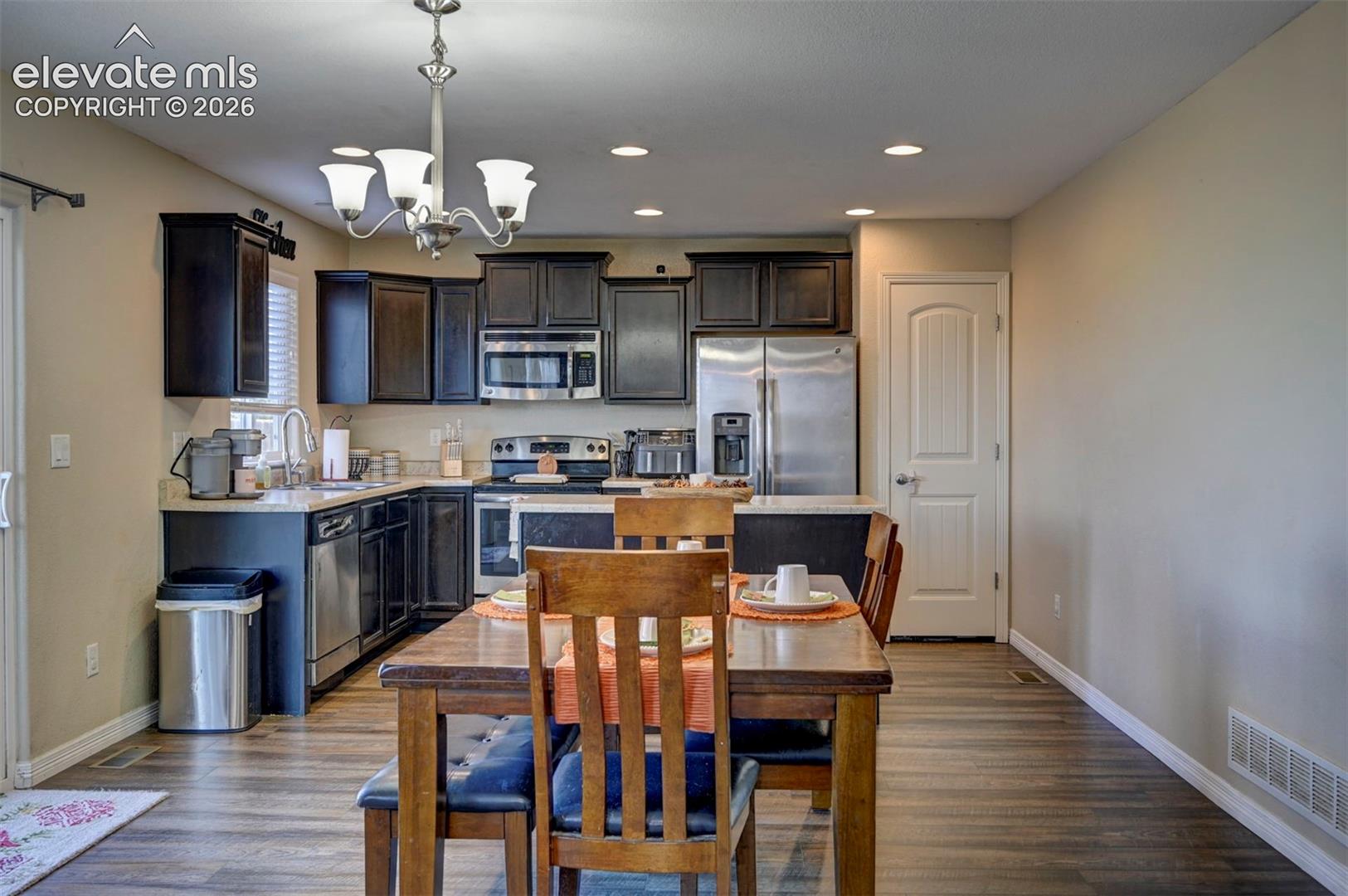 Listing photo 16 for 10018 Silver Stirrup Drive