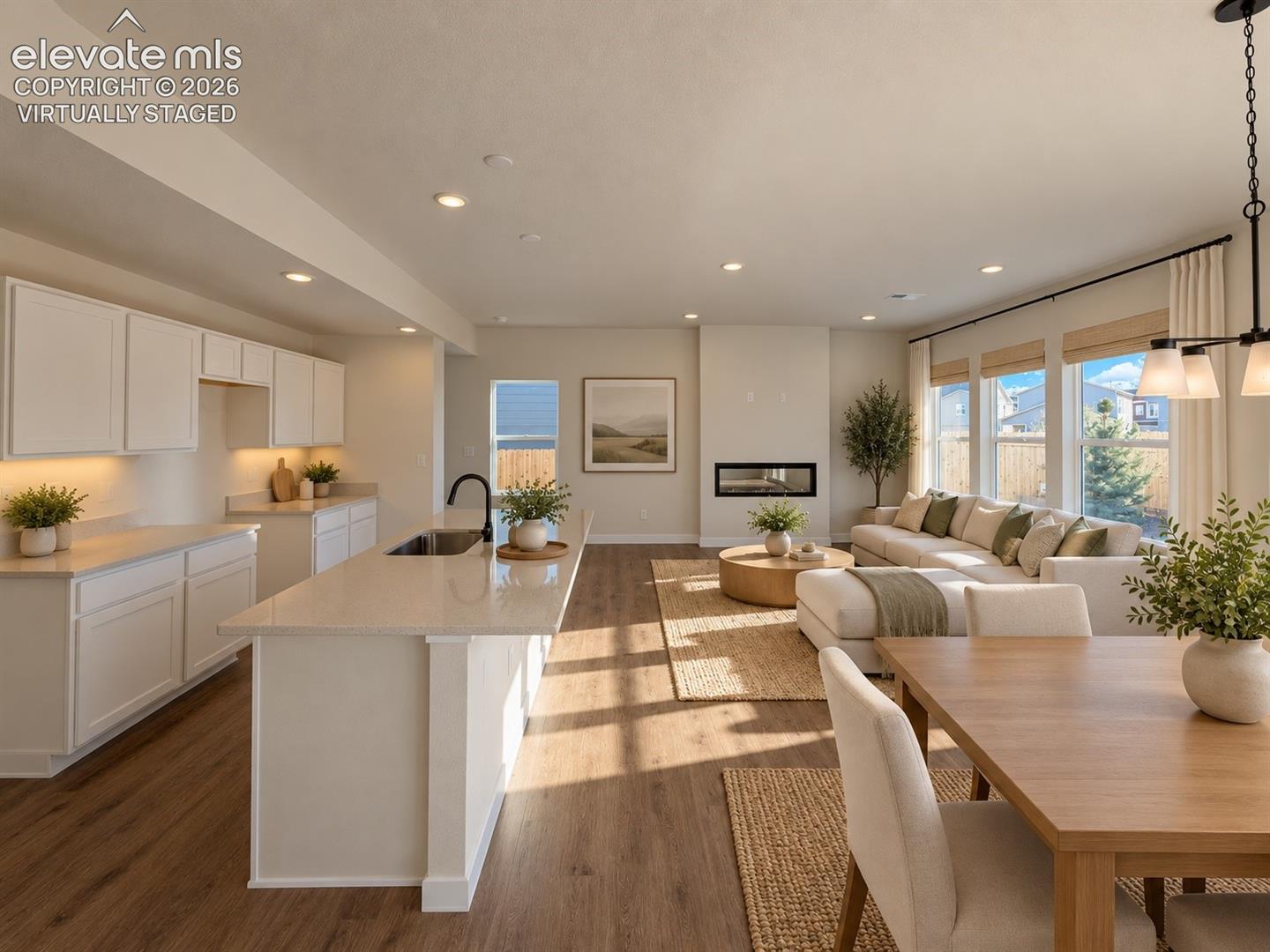 Listing photo 4 for 8515 Blue Feather Loop
