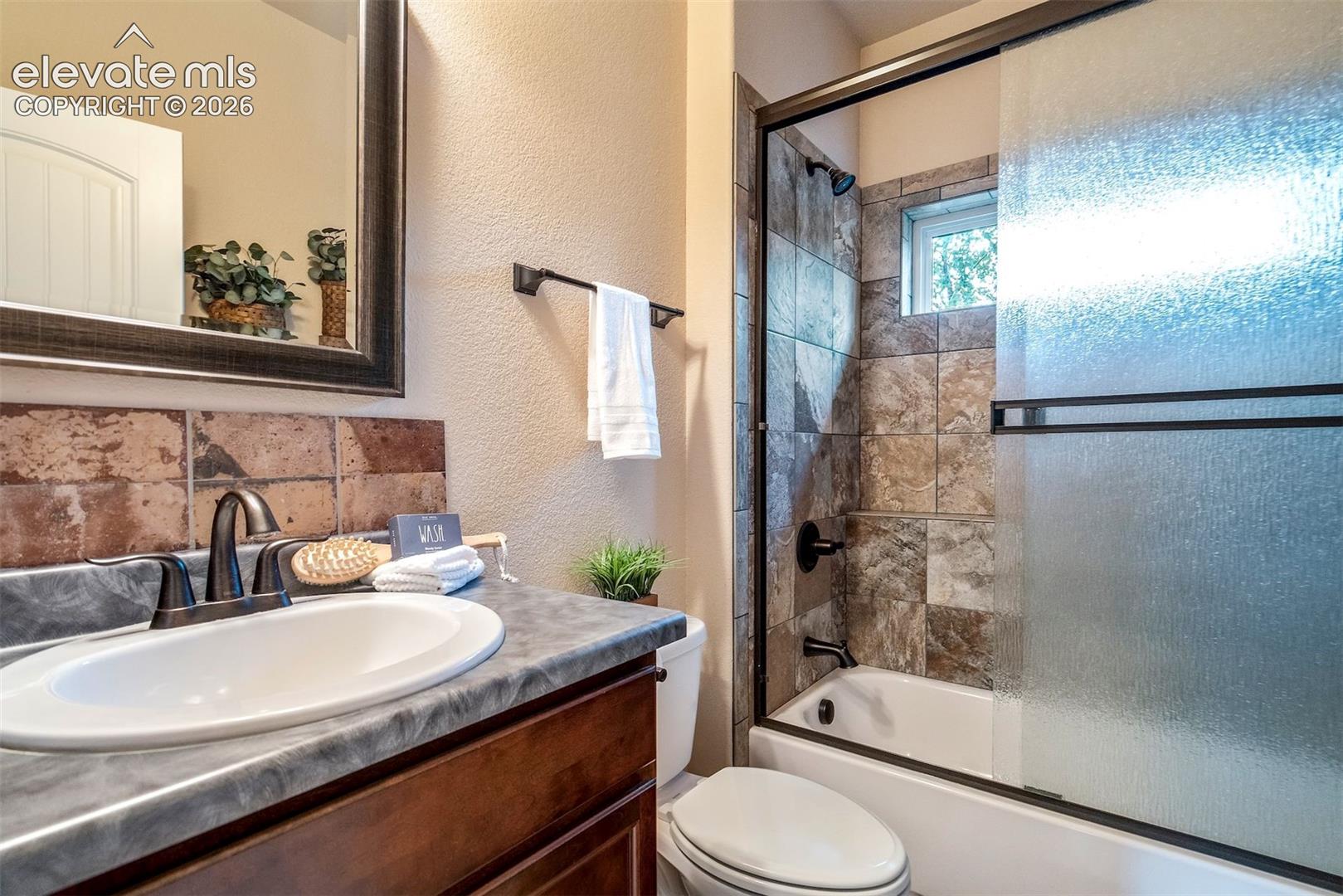 Listing photo 16 for 119 Remwood Circle