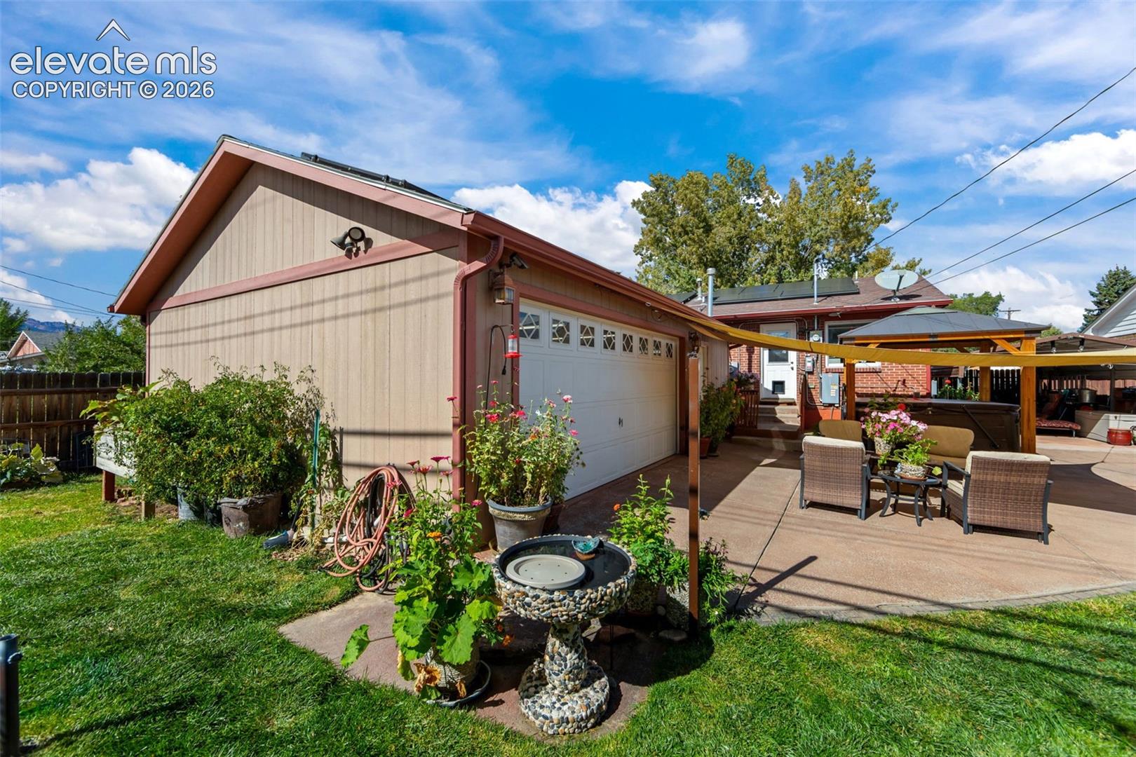 Listing photo 26 for 2227 Saranac Drive