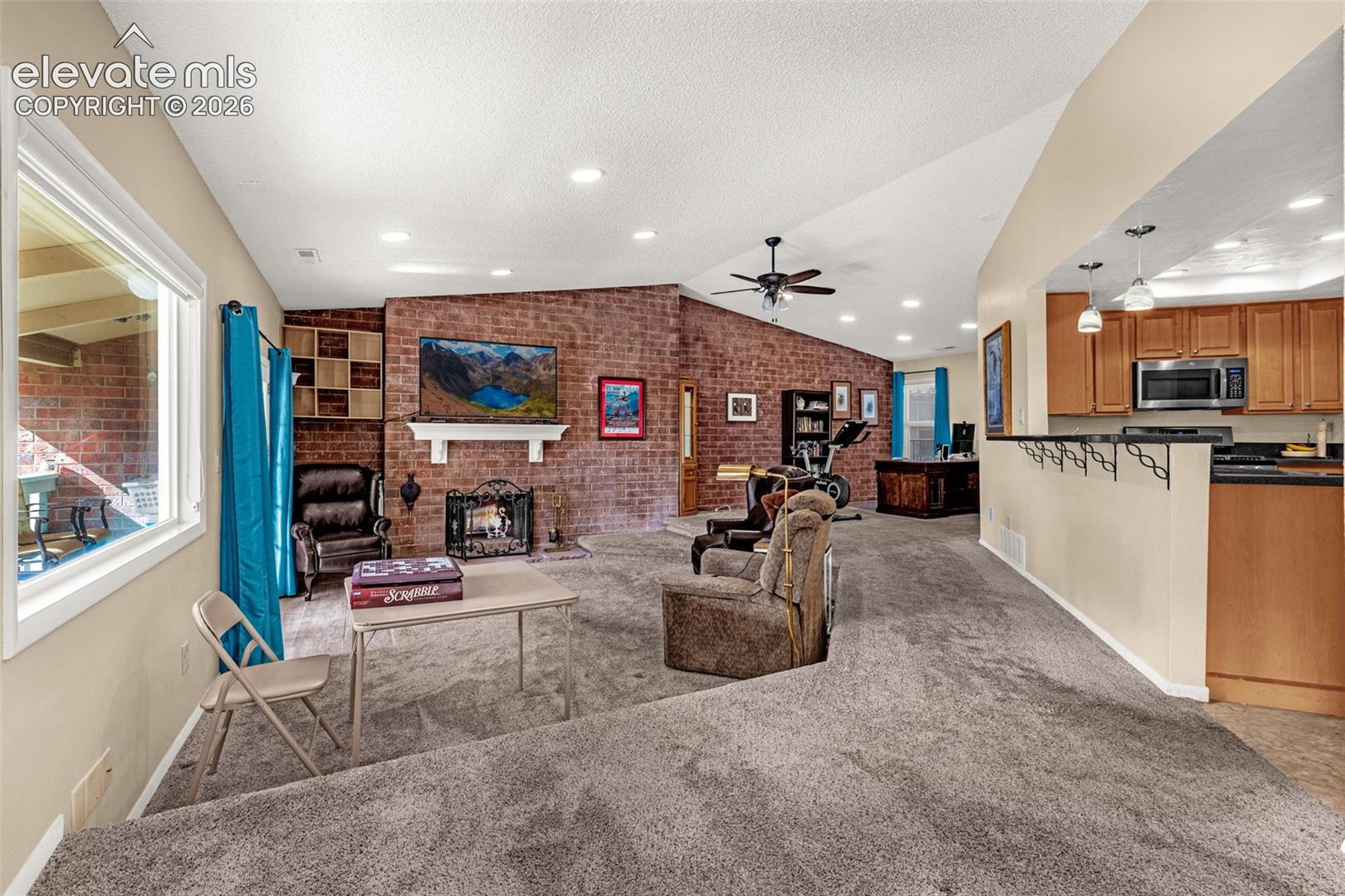 Listing photo 5 for 1660 Deer Creek Road