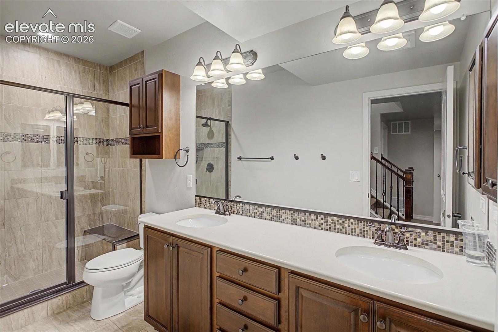 Listing photo 21 for 1906 Villa Creek Circle