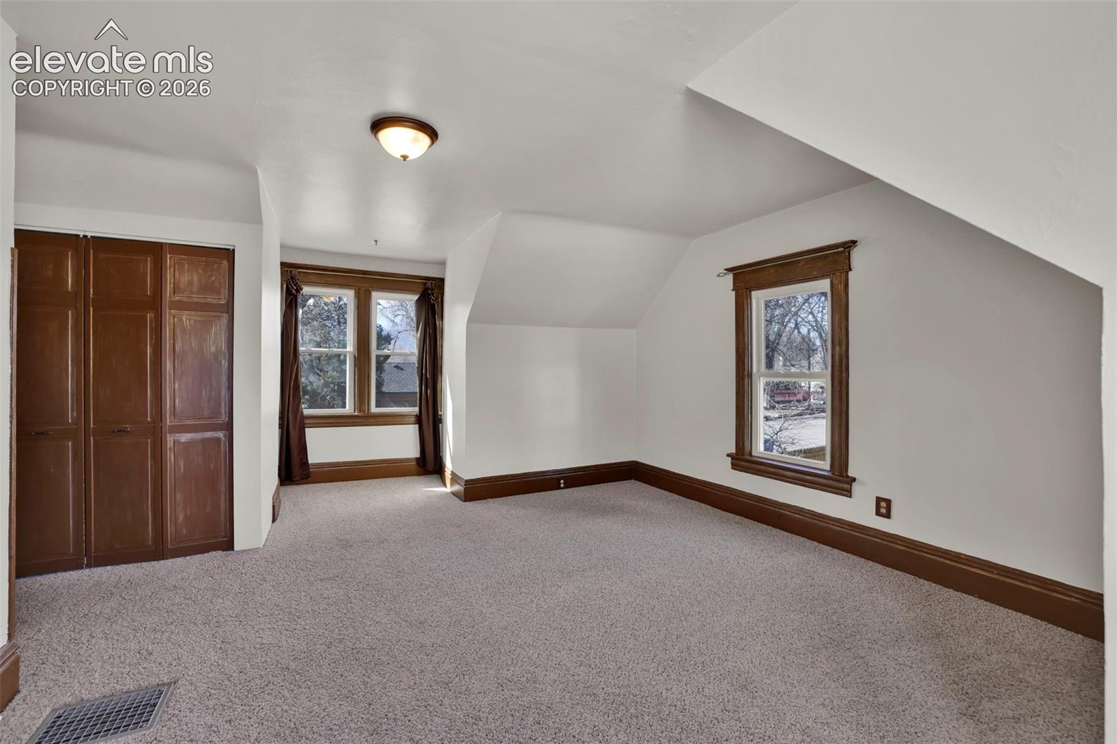 Listing photo 30 for 1302 E Platte Avenue