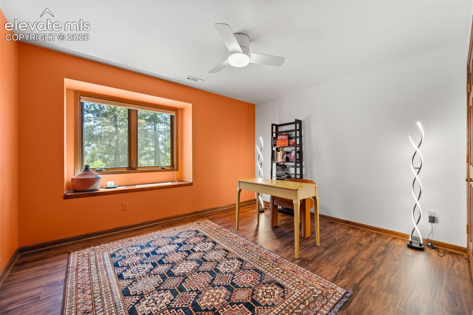 Listing photo 27 for 1675 Oakwood Drive