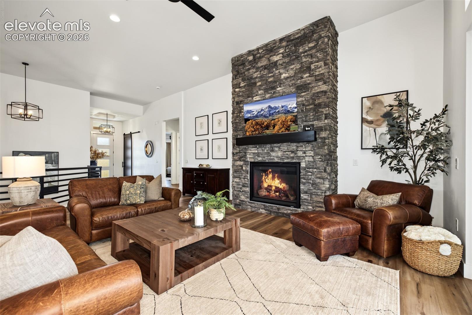 Listing photo 9 for 16349 Treetop Glory Court