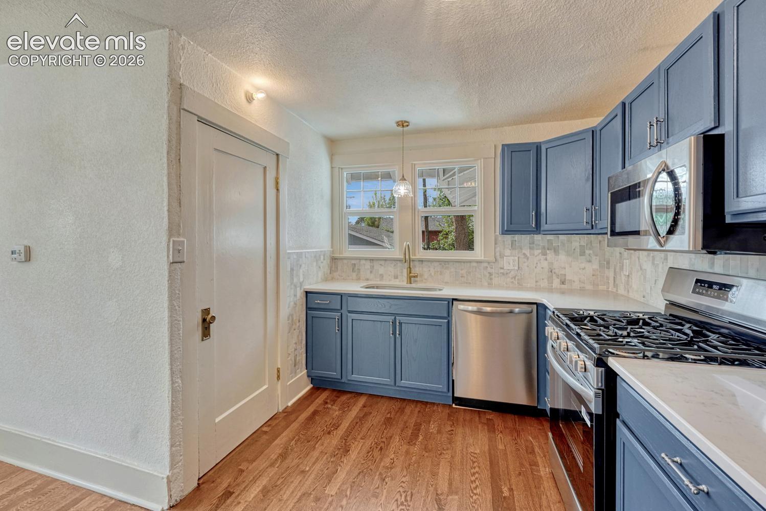 Listing photo 18 for 209 E Washington Street