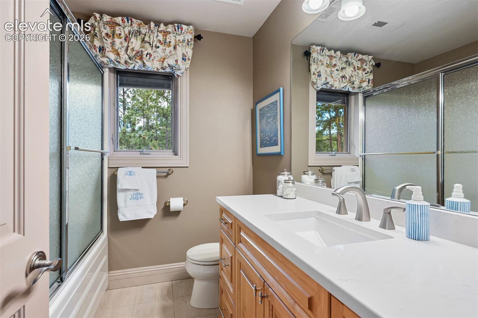 Listing photo 41 for 17507 Colonial Park Drive