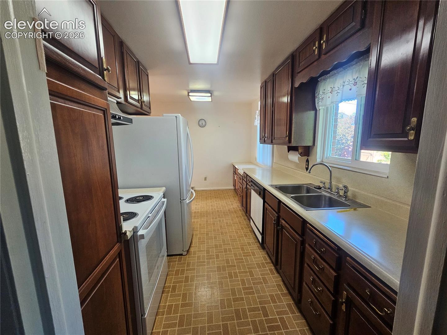 Listing photo 9 for 25 Minden Circle