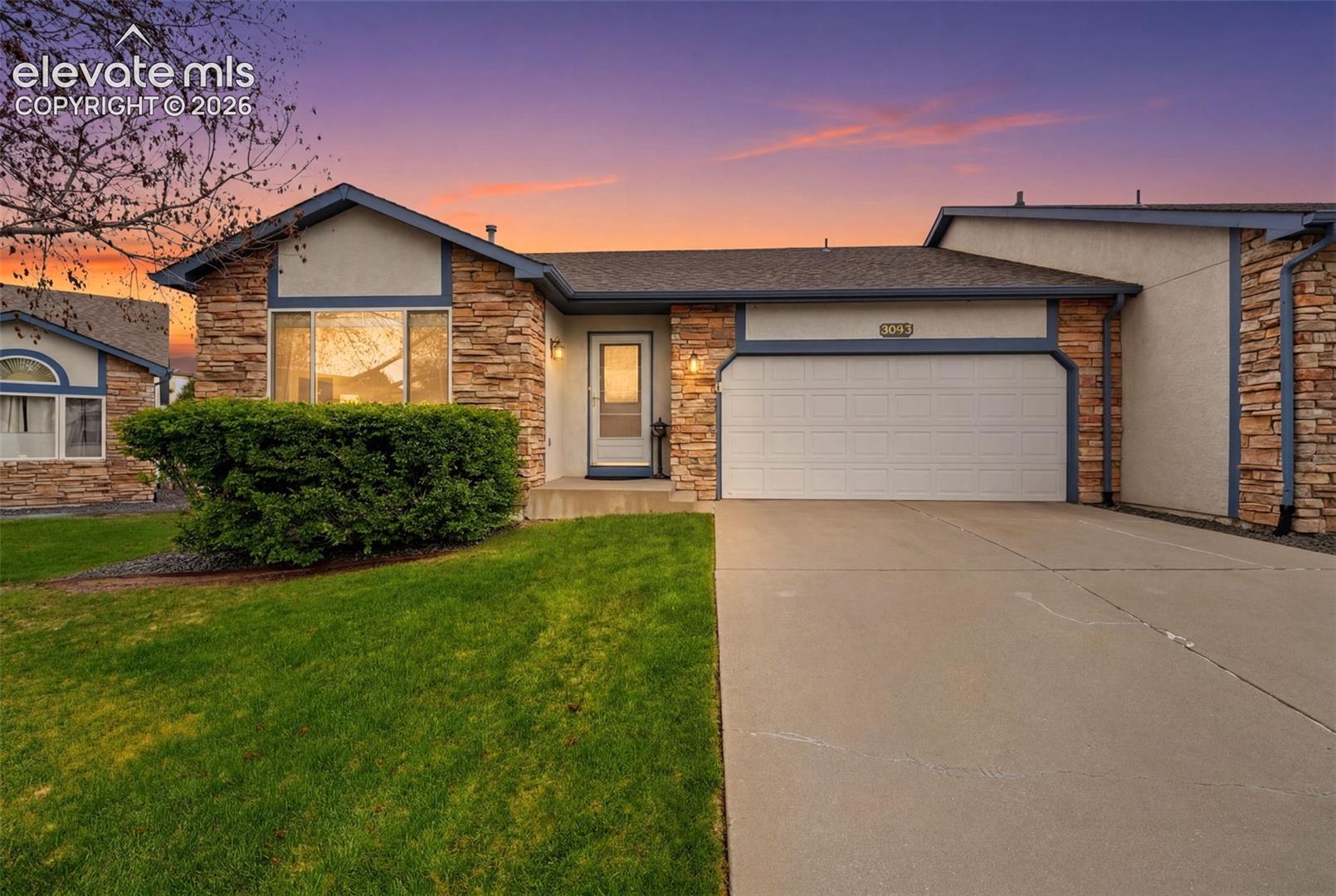 3944 Coral Point