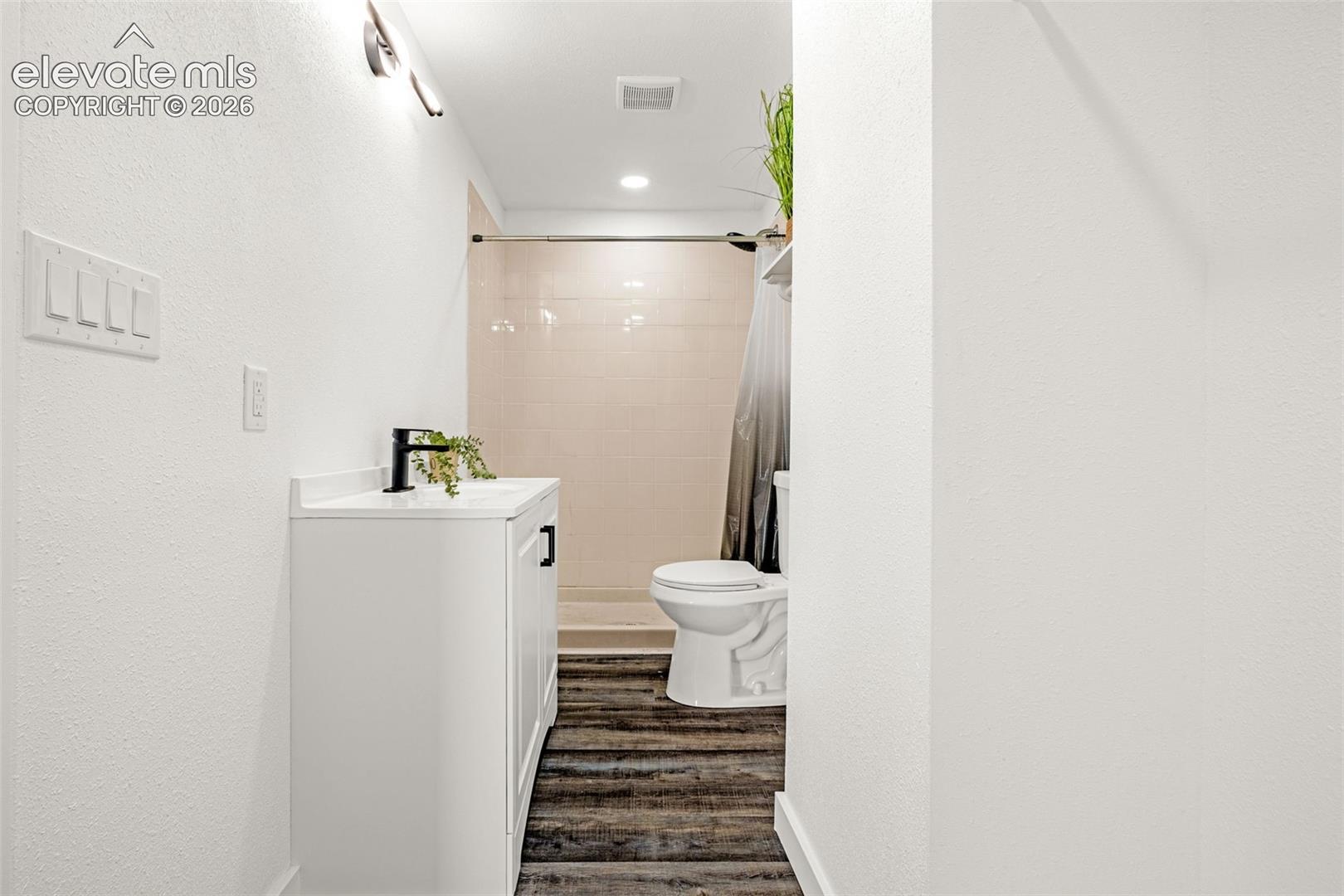 Listing photo 30 for 1375 Bonita Drive