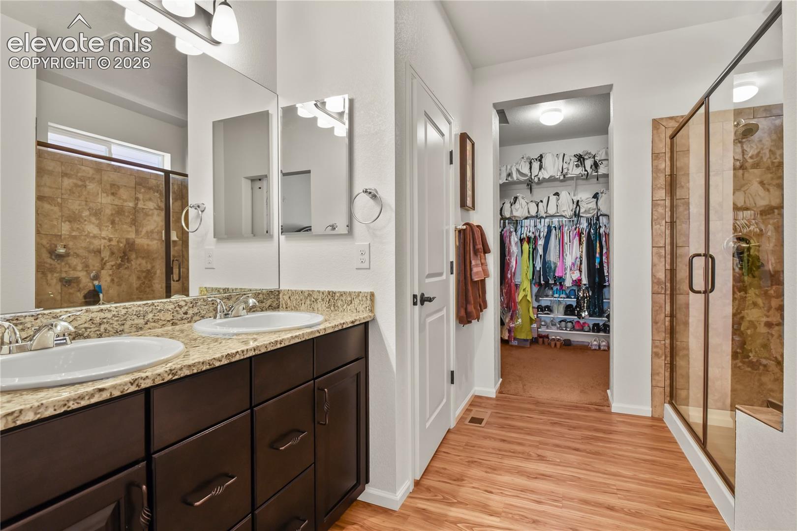 Listing photo 17 for 3921 John Court