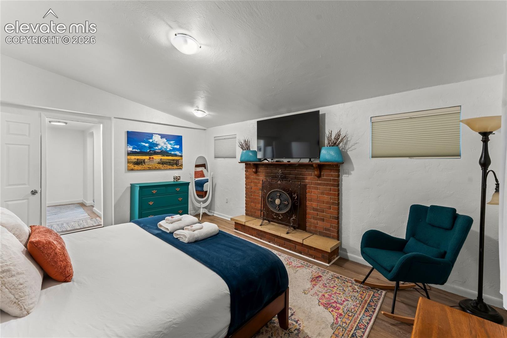 Listing photo 26 for 2706 W Pikes Peak Avenue