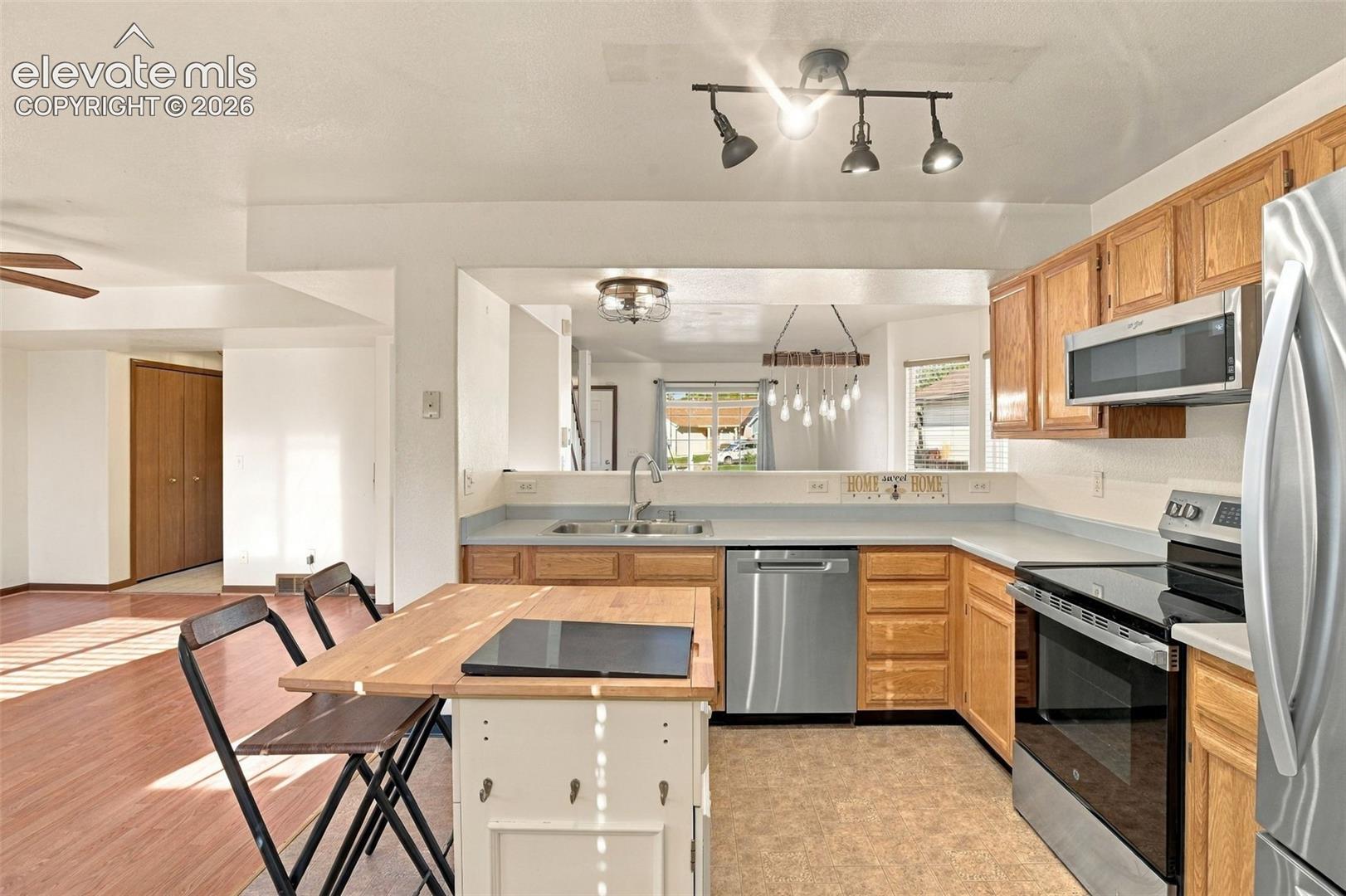 Listing photo 18 for 1040 Red Brooke Drive