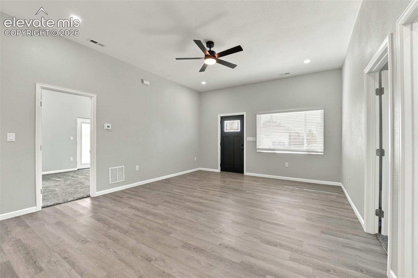 Listing photo 3 for 2200 Lewis Avenue