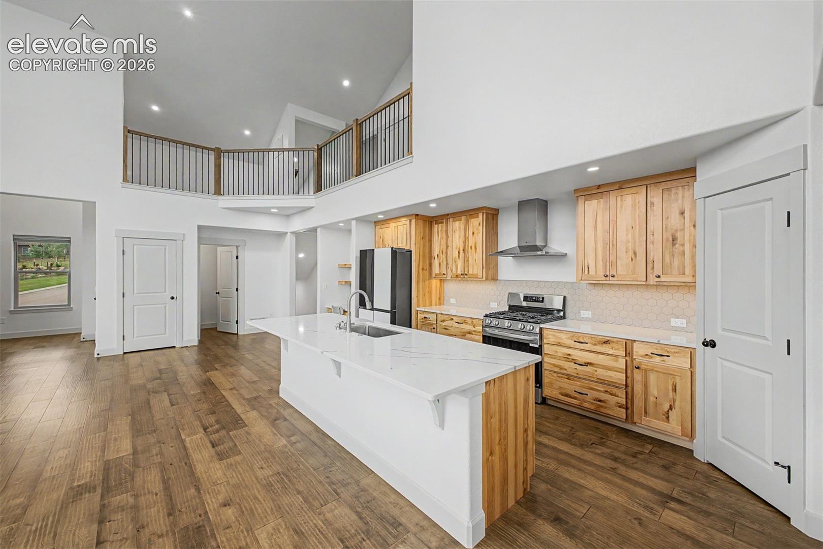 Listing photo 10 for 1015 Locklin Way