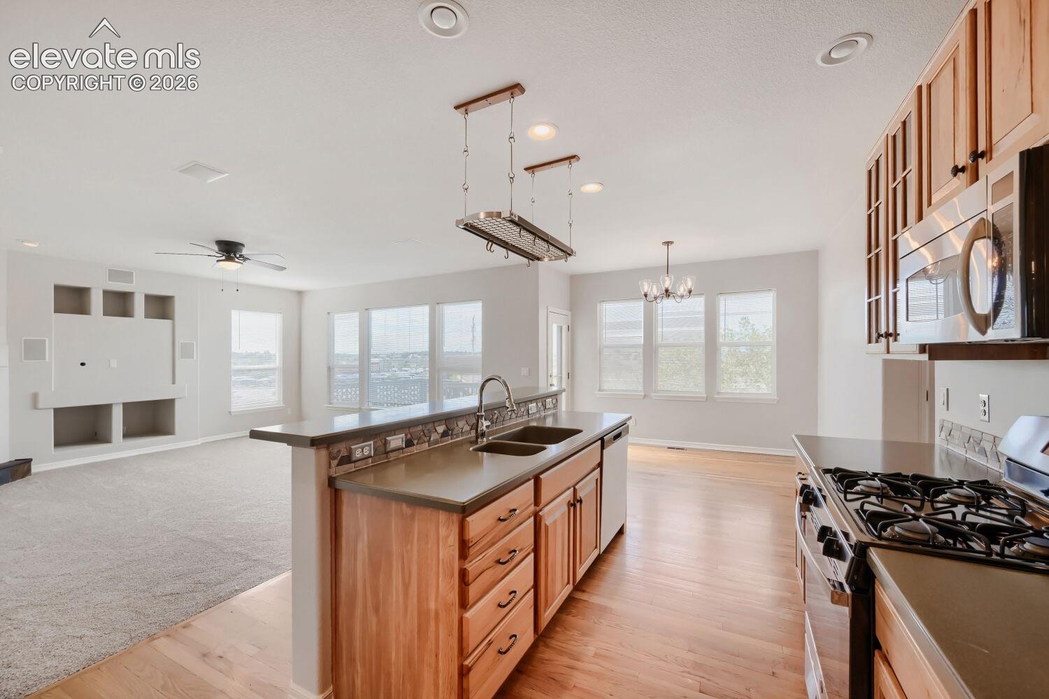 Listing photo 12 for 7620 Chancellor Drive