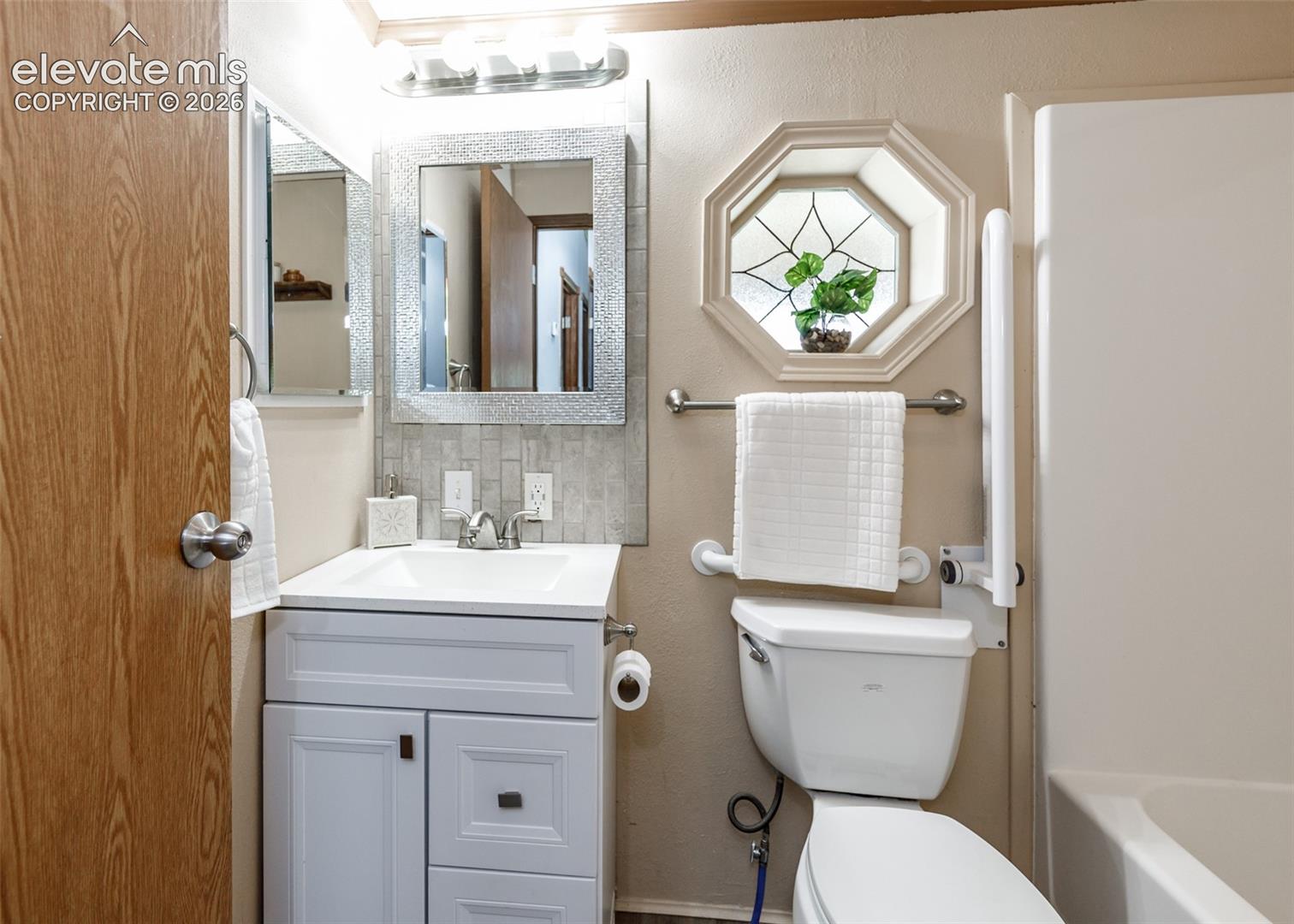 Listing photo 21 for 405 3rd Street