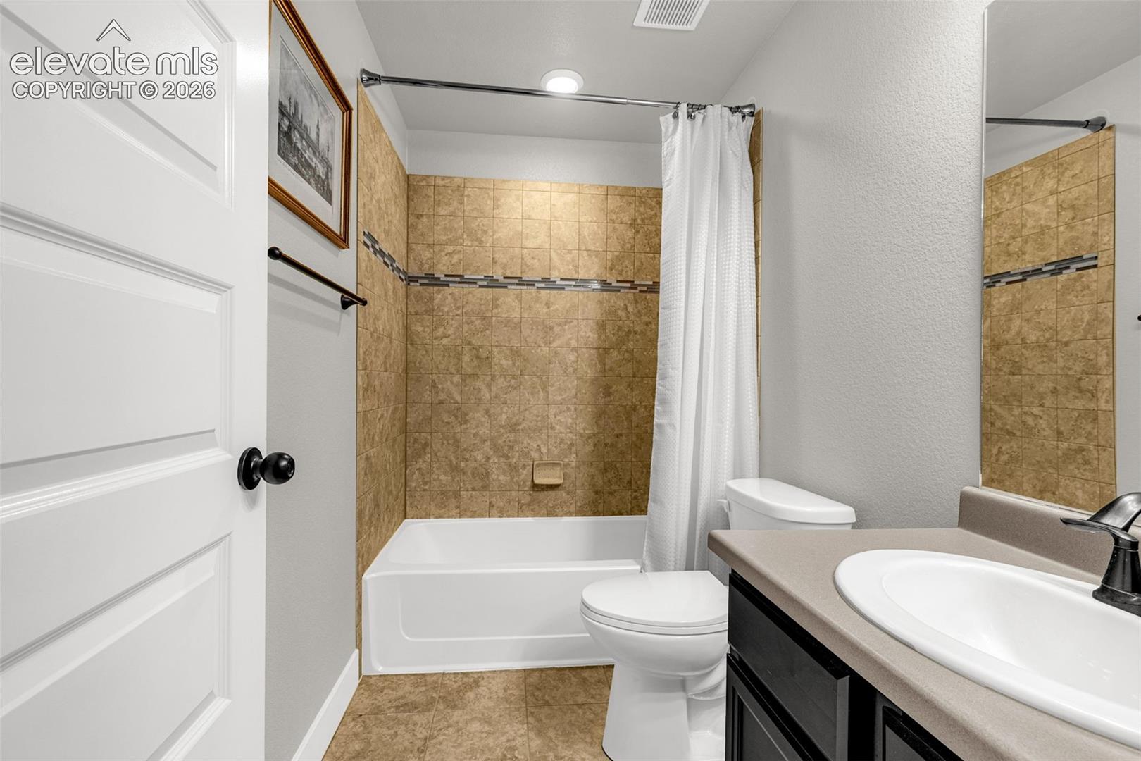 Listing photo 22 for 6898 Tullamore Drive