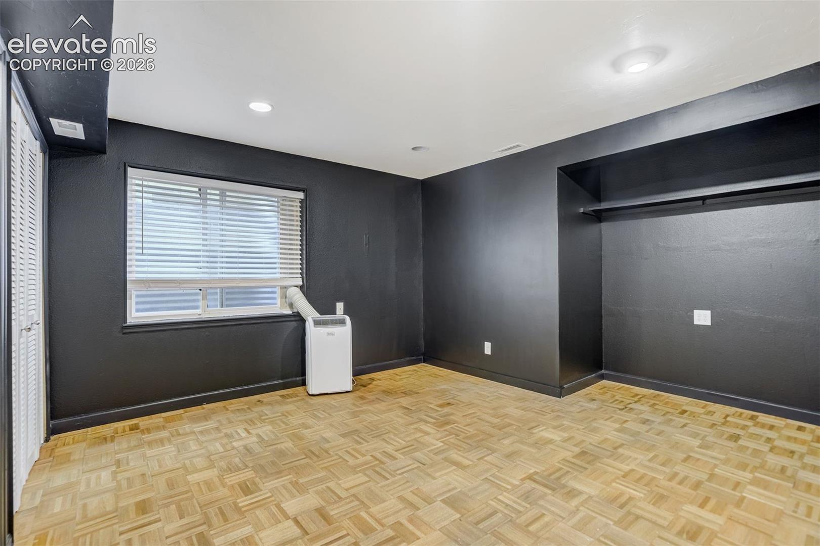 8295 Candon Drive, photo 31