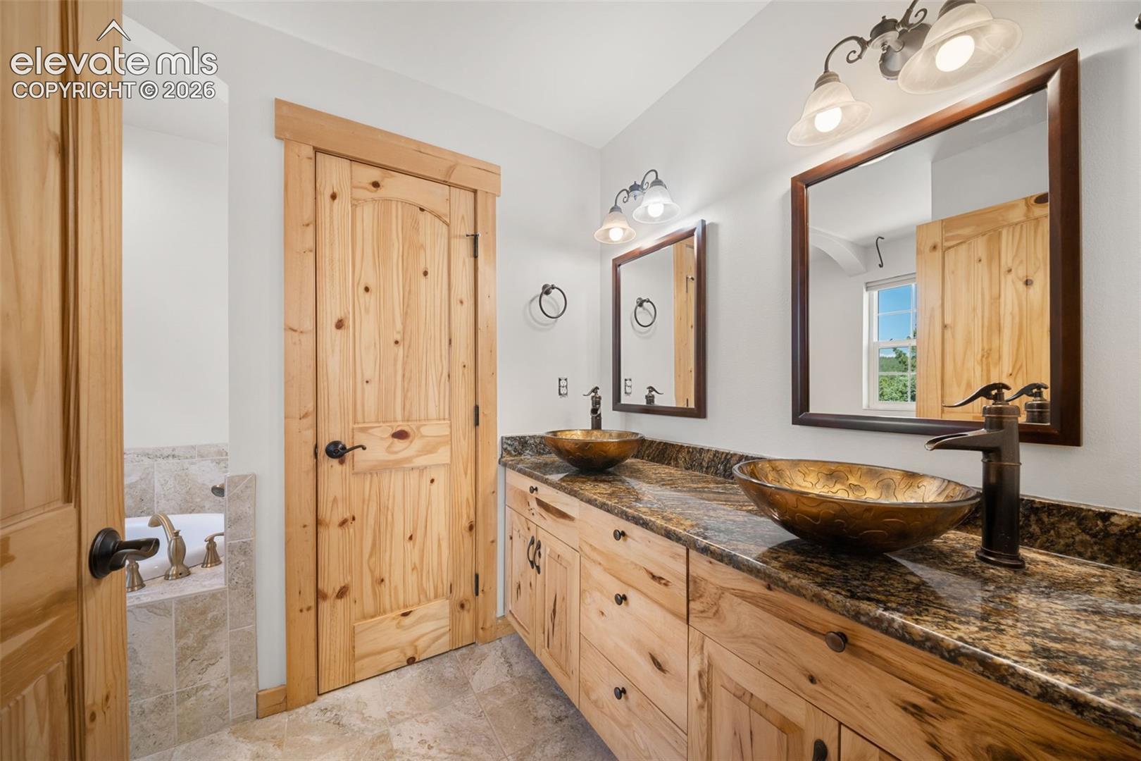 Listing photo 20 for 2775 Pathfinder Road